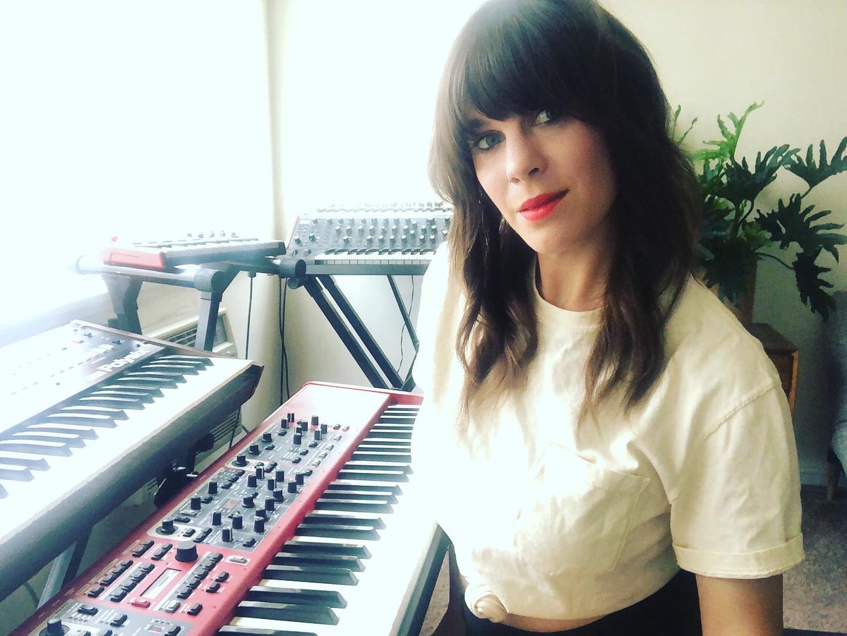 Posing with the girls because we are playing an actual show! 5/29 in LA! Beach, bonfire, beverages, and sets by the incredible <a href="/MNChildMusic/">The Minnesota Child</a> <a href="/JulesandtheHowl/">Jules & the Howl</a> ✨ Tickets: bit.ly/3v7ApbU 
#livemusic #houseshow #keyboardist #synths