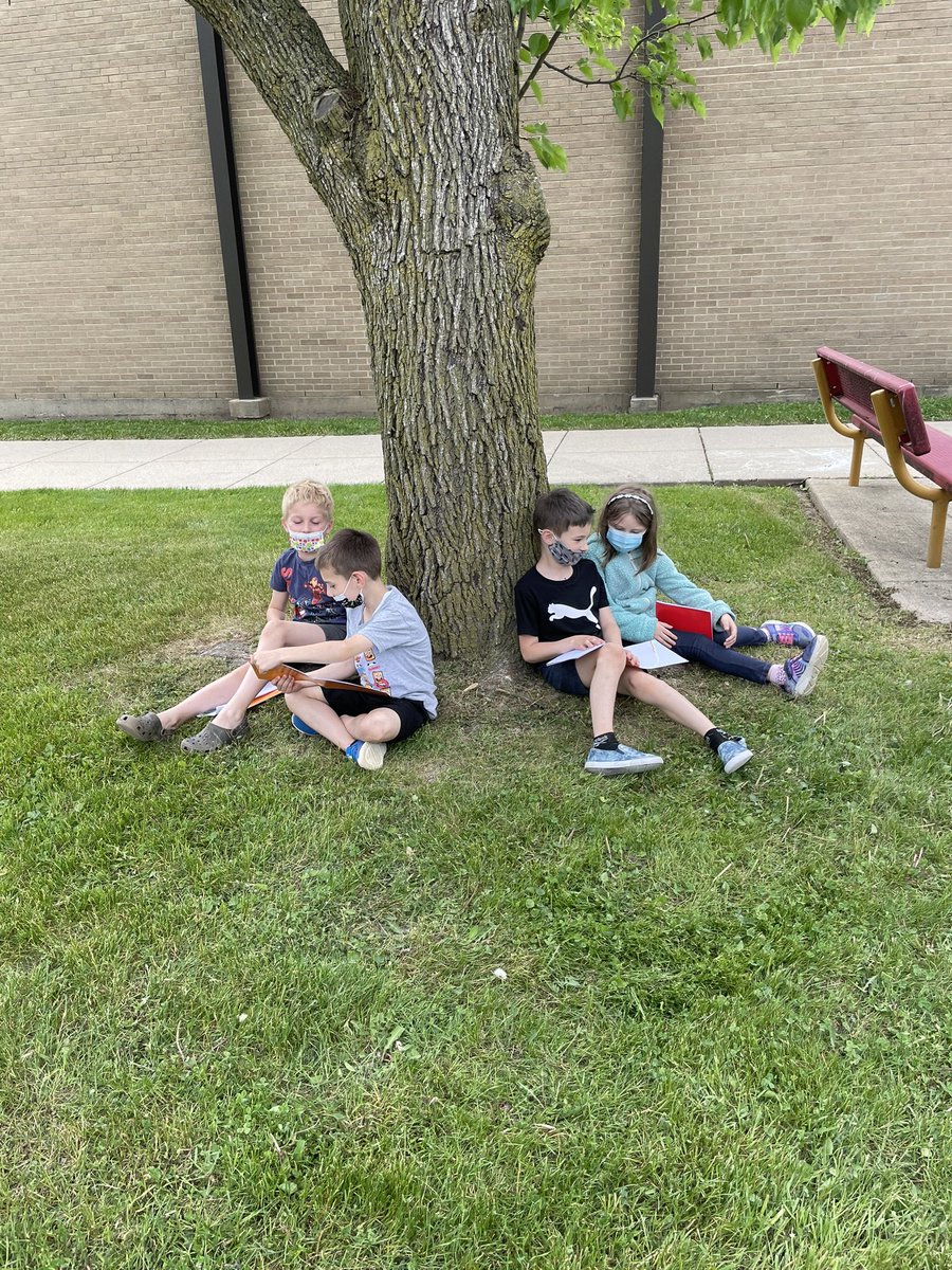 Mrs. Mahaney tweet media