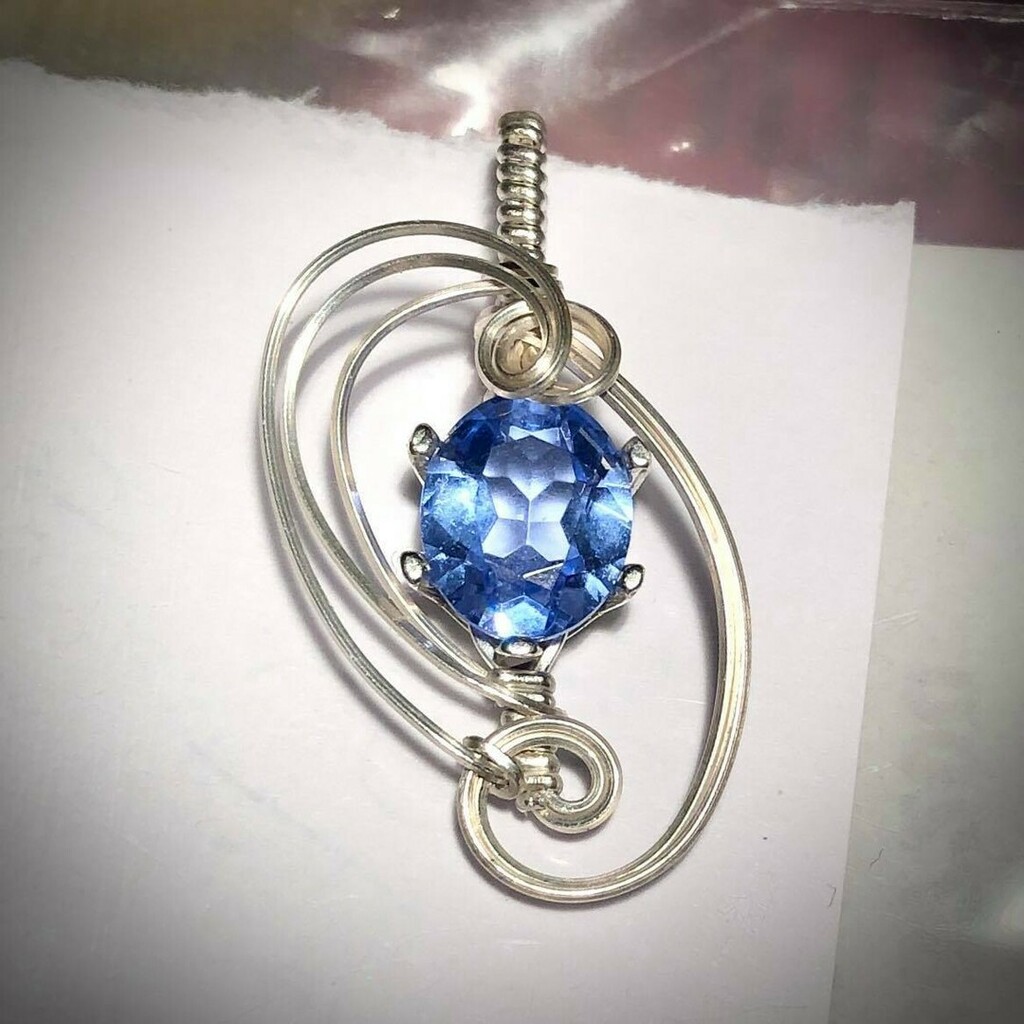 ColorCraving's tweet image. This was one of my most favourite customs to make. The special lady who requested it was born in March and loves her birthstone - Aquamarine - and also loves swirls. I’m thrilled with how happy she was with the final result.
~
#cravingcolor #customsilver… instagr.am/p/CPGtJDOtSLp/