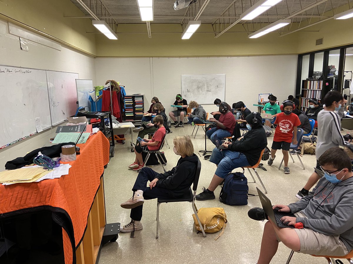 ToroChoir's tweet photo. Doing an album review where we listen to and discuss the perceived intentions of musical artists and how their entire albums sound beyond the two or three major hits! @SeguinFineArts @SeguinISD @AJBriesemeister #musiceducationforall https://t.co/k4EFlqYqpI