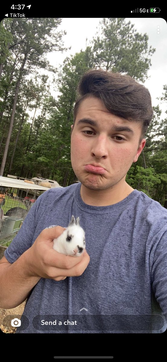 HannahHatten_'s tweet photo. Idk what’s cuter 🥺 https://t.co/oR7xUhKdpr