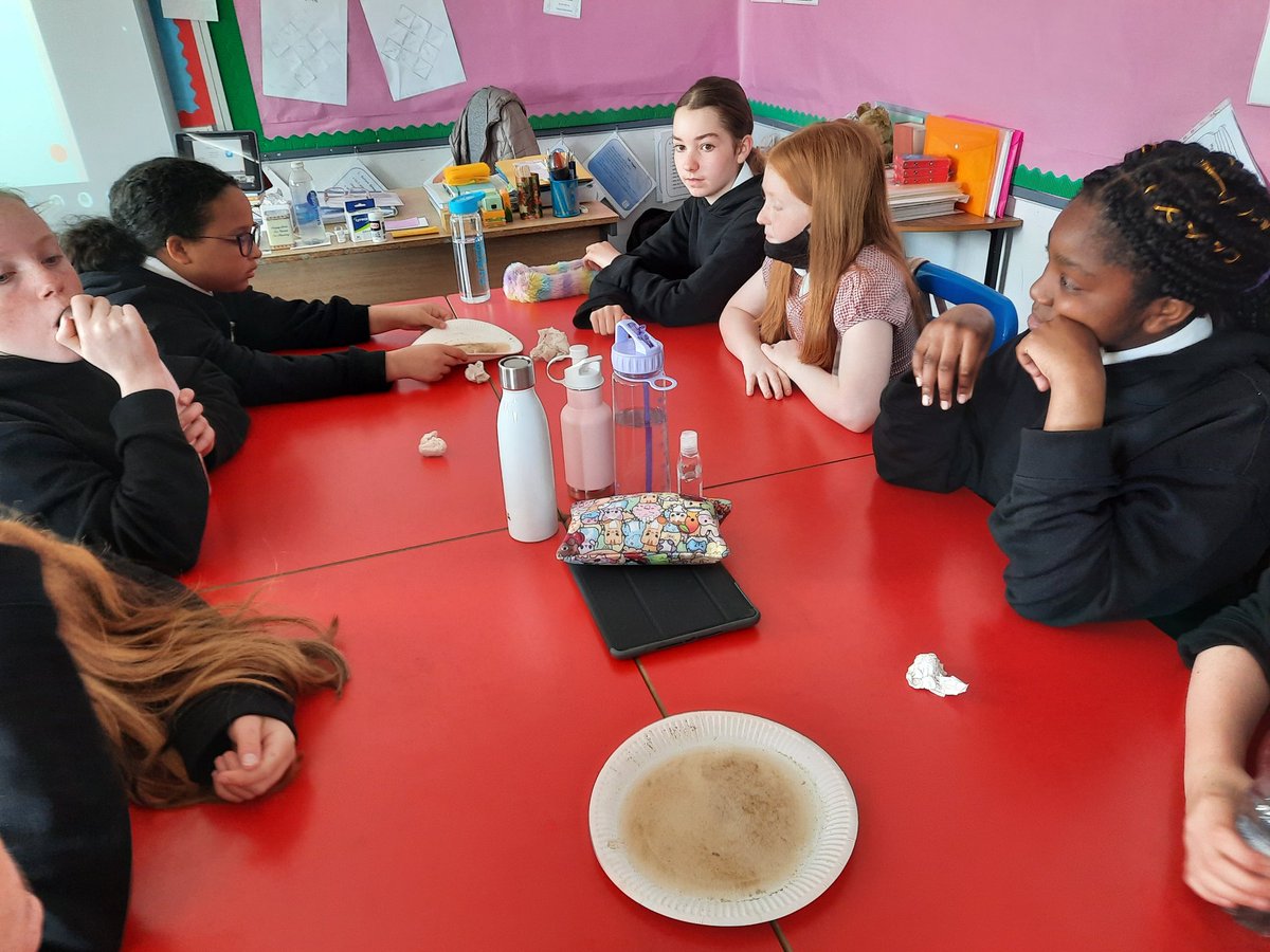 MrsScottCCPS's tweet image. P7 attending live Home Economics lesson, learning about hand hygiene! #JourneytoSTA #digitaltransitions @StThomasAqSec