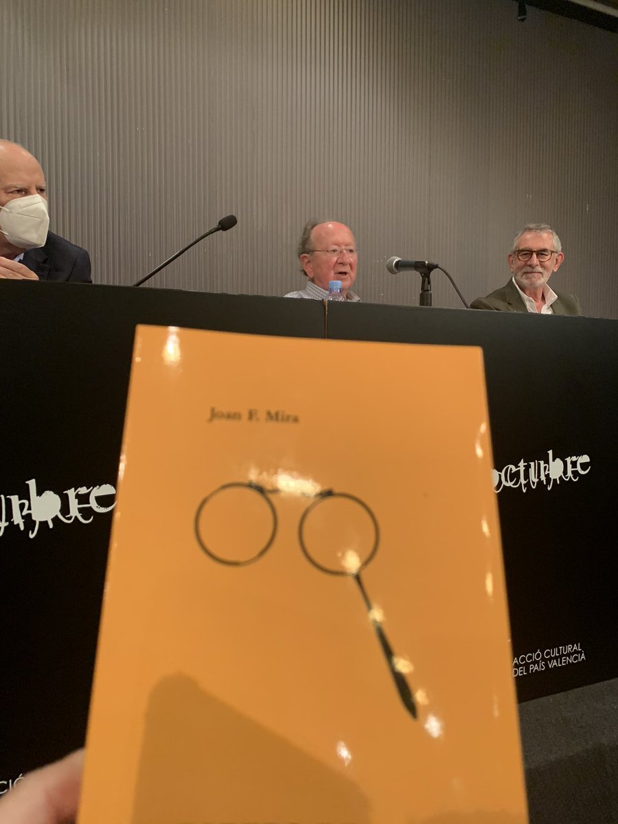 <a href="/AccioCulturalPV/">Acció Cultural del País Valencià</a> <a href="/VicentOlmos2/">Vicent Olmos</a> <a href="/AVLoficial/">AVL</a> <a href="/tomasllopis/">Tomàs Llopis</a> <a href="/editorialafers/">editorial afers</a> <a href="/fan_set_/">llibreria fan set</a> Un plaer poder acompanyar a un savi <a href="/joanfmira/">Joan F. Mira</a> en les seues reflexions, idees i pensament. “Paper d’un observador” durant tants anys, clàssic i tan actual. Amb ganes de llegir. <a href="/AVLoficial/">AVL</a> <a href="/editorialafers/">editorial afers</a> <a href="/tomasllopis/">Tomàs Llopis</a>