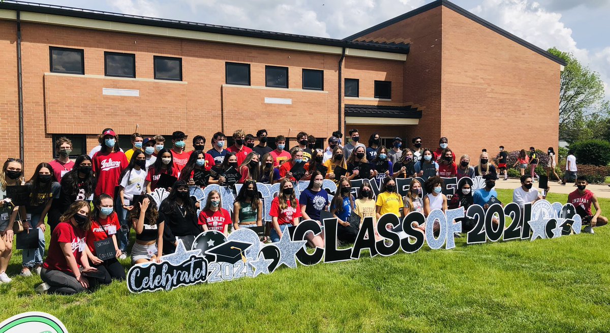 laurel_hillman's tweet photo. Senior Walk 2021! Congrats to our 60+ Students who today returned to where it all began one last time. Continue to make us proud as you take the next steps in your journey. And remember...Once a Fox, Always a Fox!💚💛 🦊 @WVHSStipp @WearhouseWvhs https://t.co/9i9q7Yyq87