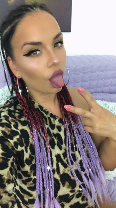 What&rsquo;s uuuuuuuup? 😜 https://t.co/x2rHuTDTGP<a href="/tag/model"class="tags"><span>#model</span></a><a href="/tag/show"class="tags"><span>#show</span></a><a href="/tag/cam"class="tags"><span>#cam</span></a><a href="/tag/skype"class="tags"><span>#skype</span></a>