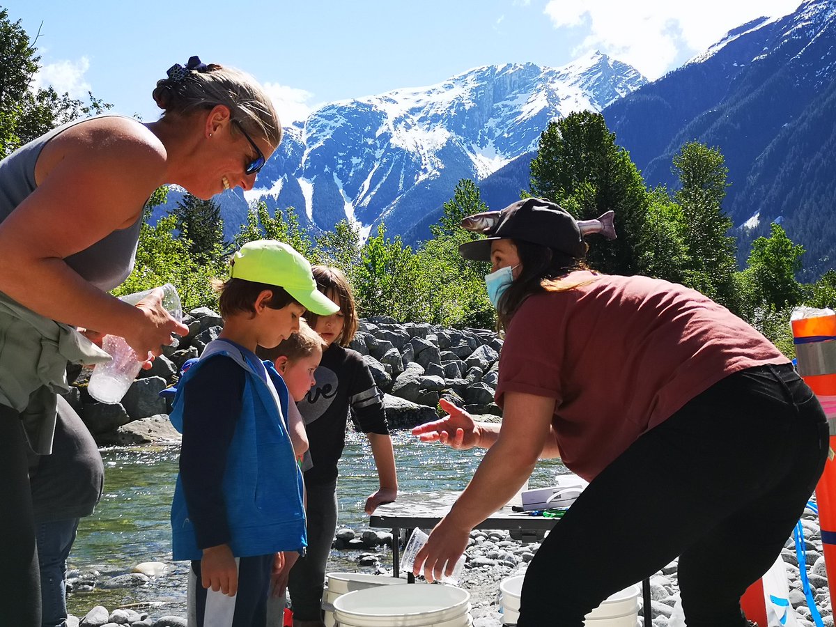 chilcotinwalsh's tweet photo. Outdoor learning looks like fond memories. #anahimlakelearns @sd27 #TMO4Lsd27 #outdoorclassroom https://t.co/Qof5Ce5sud