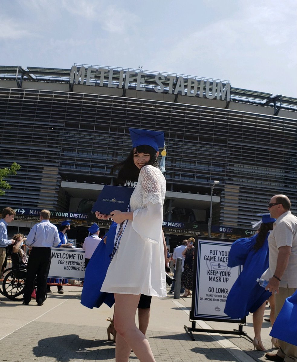 lil life update that i never thought was possible- got my undergraduate degree today