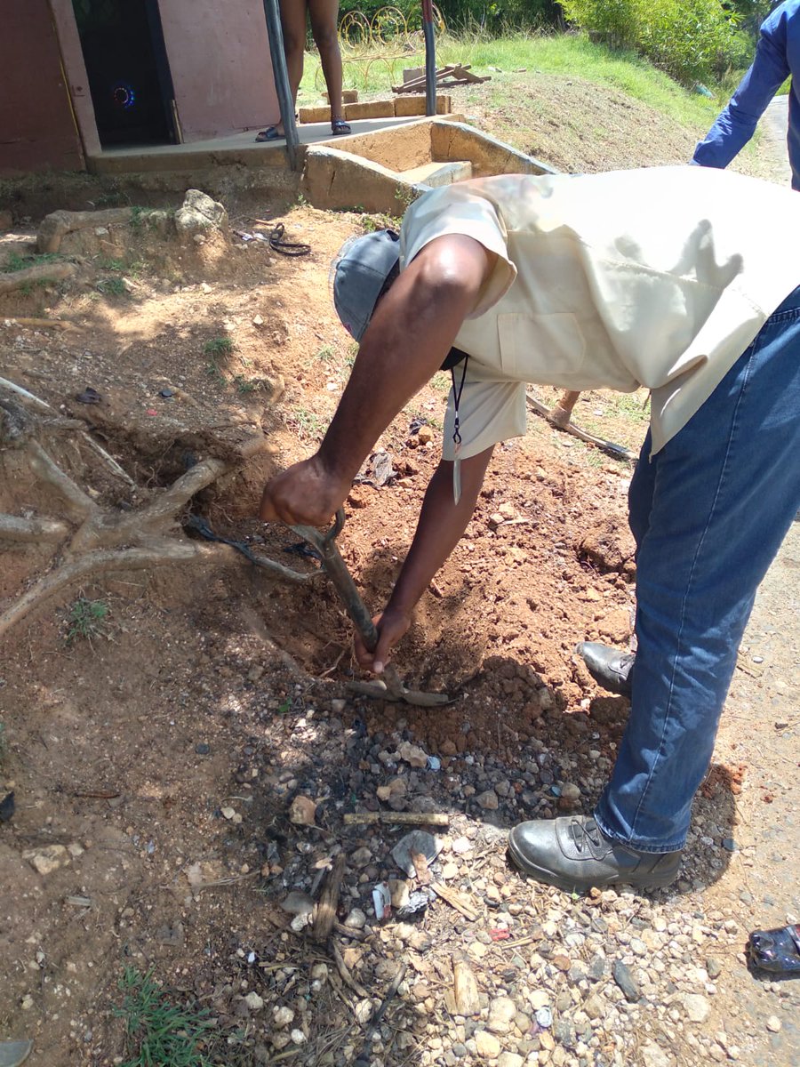 NWCjam's tweet image. #DisconnectionDrive | Massive disconnection drive underway in Haughton, St. Elizabeth. Persons are being reminded that it is an offence to steal water. The NWC would much rather collect than disconnect.