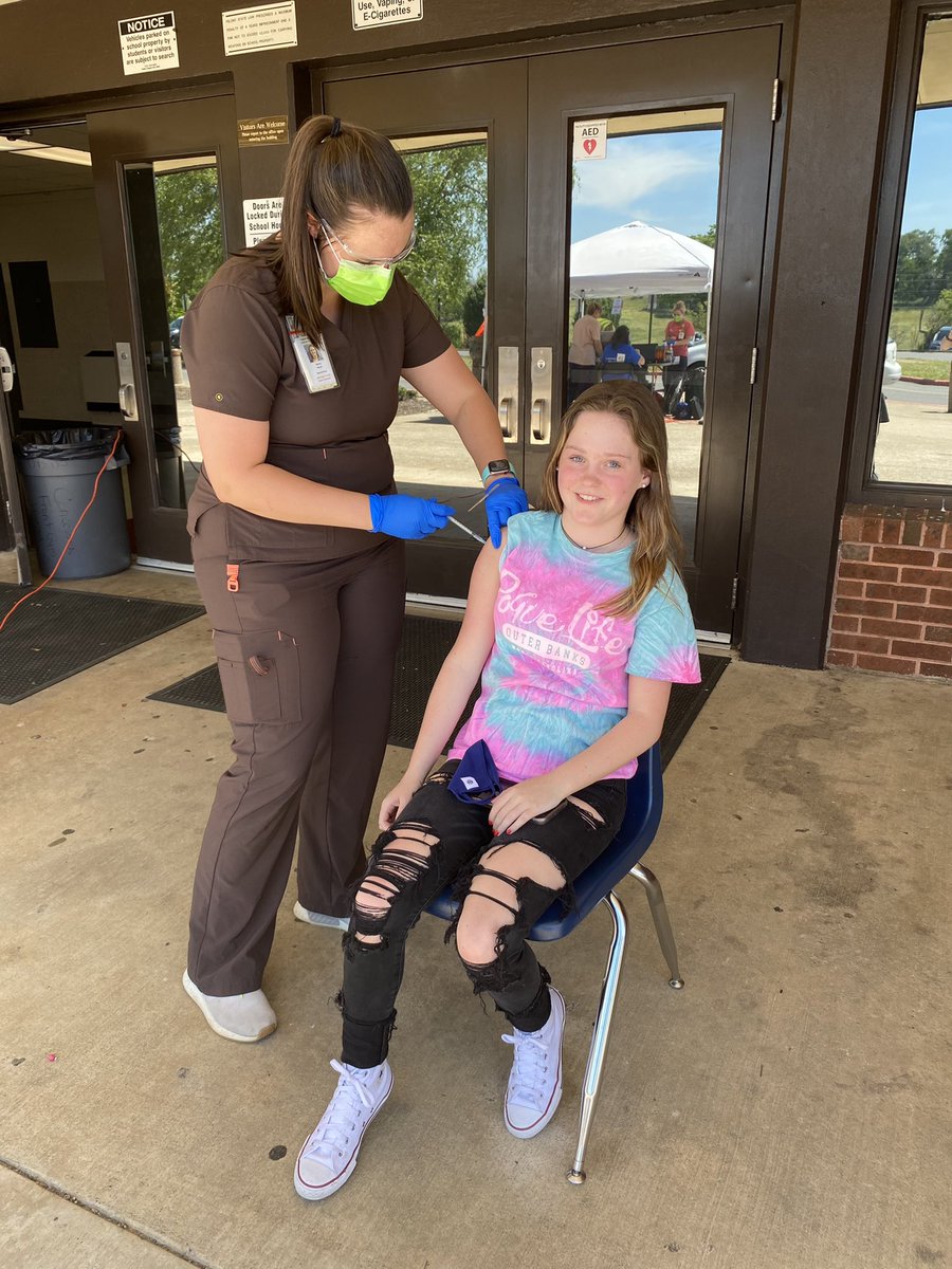 Successful Covid vaccine POD at DBHS and DCHS thanks to the Washington County Health Department and National Guard! <a href="/WCDE_TN/">WashingtonCoSch TN</a>