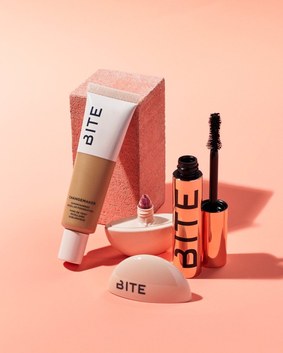 We’re all about a quick and easy #CleanBeauty routine. #BITEandBounce with these must-haves:
1️⃣ Changemaker Foundation
2️⃣ Daycation Whipped Blush
3️⃣ Upswing Mascara
Who’s adding these to 🛒?