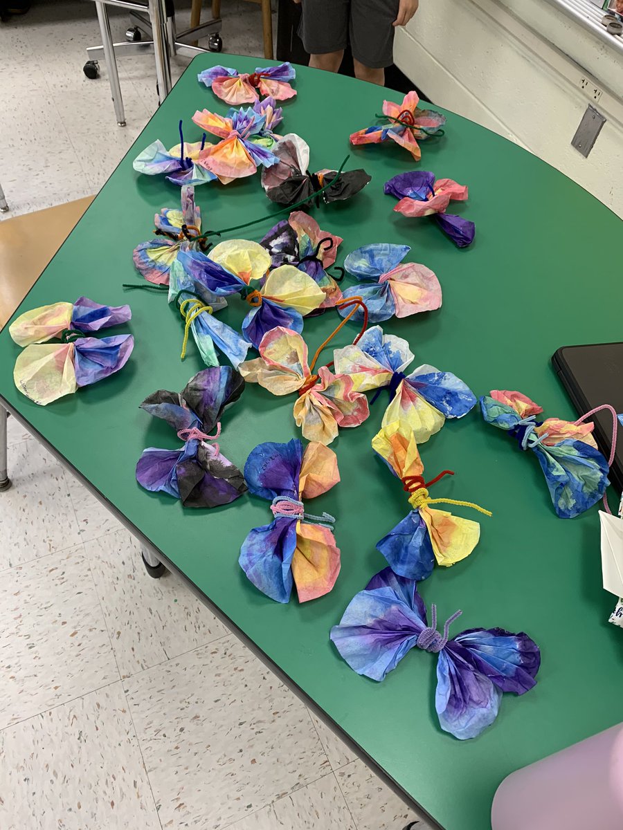 MTL_HSPrincipal's tweet photo. My stomach has butterflies because I’m so excited for Box It Up Day tomorrow. Fourth grade gets to put the Boxes of Brightness together. I literally cannot wait! #HSImagination https://t.co/ic4KTNtz8u