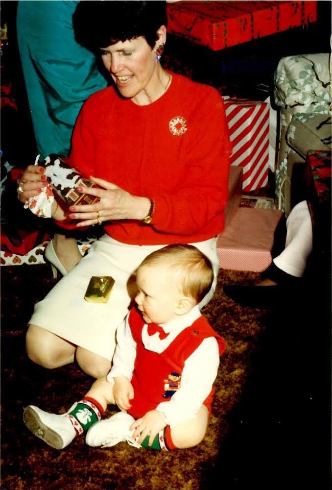 ian_g_brennan's tweet photo. Hey @Mets &amp; @nyknicks, can I ask a favor?
But before I ask, I have to introduce you to my Aunt Maureen. Maureen is a mom to 4 amazing daughters, grandmother to many more, a wife, sister, and HUGE @mets and @nyknicks fan who is unfortunately sick with advanced pancreatic cancer. https://t.co/wWjEsHO7dL
