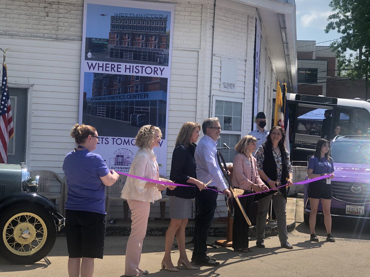 FCPSTrailblazer's tweet photo. @MAGICWestMD one of @CCPSk12 #partners held an autonomous vehicle event today. Really impressive afternoon showcasing the future and possibilities for students of CCPS. Thank you for a wonderful afternoon! #TogetherItsPossible https://t.co/TiNtPlKM9x