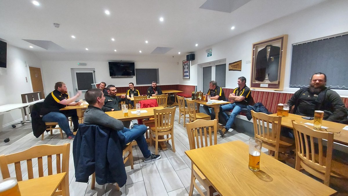 After months of meetings at the Zoom Arms the boys at <a href="/FishguardTable/">Fishguard RT 816</a> are holding they're first 'in person' business in a looooooong long time tonight. Who's looking forward to getting back to more nights like this?

#roundtable #rtbi #welcomeback #inperson #getthebeers