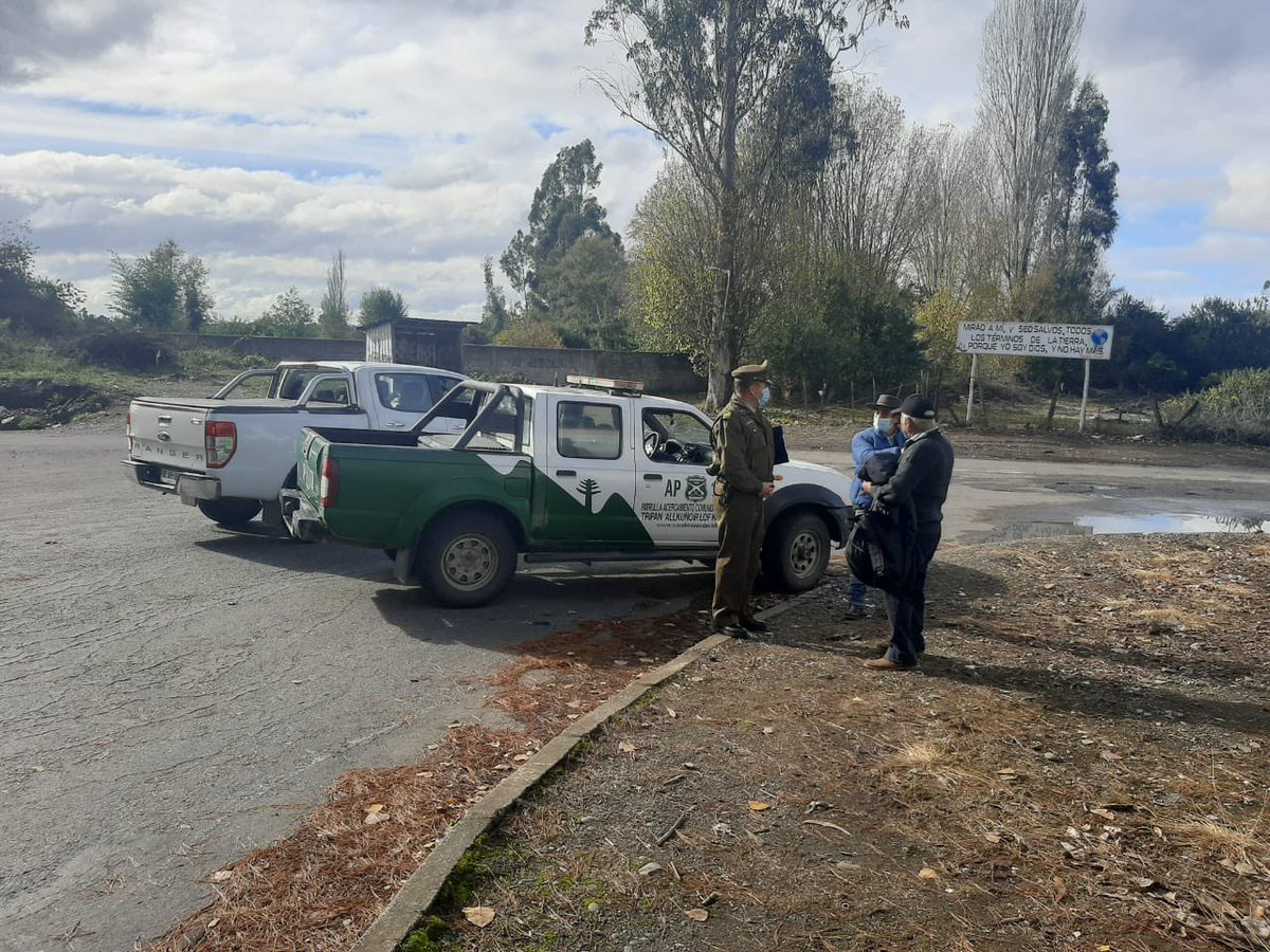 CarabAraucania's tweet photo. #Araucanía: Carabineros de la Prefectura #Villarrica, a través de las Patrullas PACI, realizan servicios preventivos en el sector de #Filoco, comuna de #Pitrufquén, resguardando la seguridad en una zona de difícil acceso. #CarabinerosDeTodos https://t.co/4OlRugHdIK