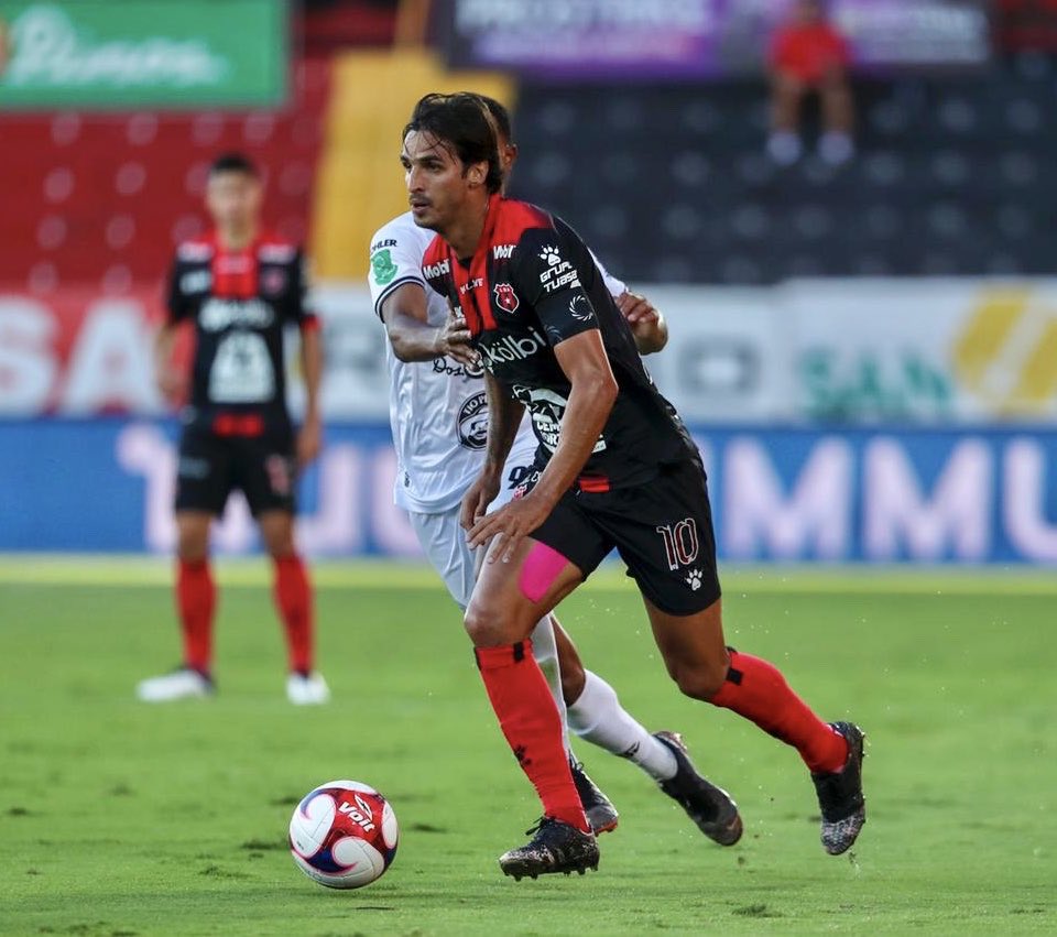 ManudoPlaneta12's tweet photo. Dos partidos malos no borran todo lo que Bryan nos ha dado. ⚫🔴

@bryanruizcr estamos con usted capi, volveremos más fuertes. 🦁 https://t.co/flfN6Ikvif