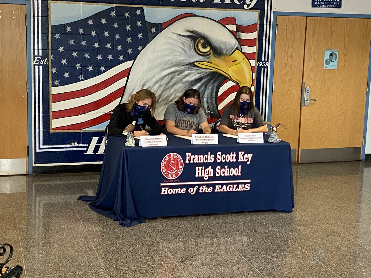 jrrutt44's tweet photo. Congratulations to 3 outstanding student athletes. Good luck in your next adventures as a Bobcat, Bear, and Sabre! #KeyStrong @CCPS_FSKEagles https://t.co/d6e7RuJaIo