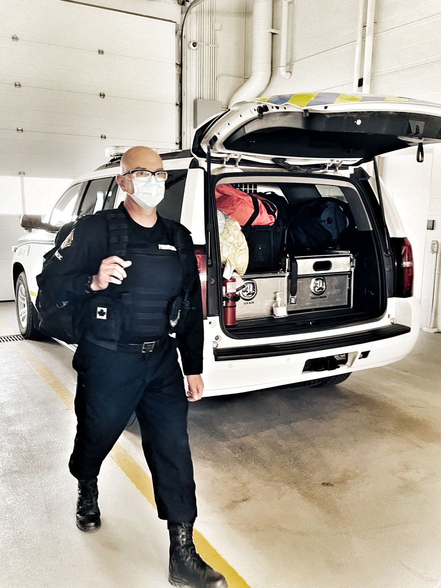 EHS_Alberta's tweet photo. Happy Paramedic Services Week! Today we introduce you to some of our Rural Paramedics!
#paramedicservicesweek #yourEMSStonyPlain #FacesOfTheFrontline https://t.co/BweCziseQZ