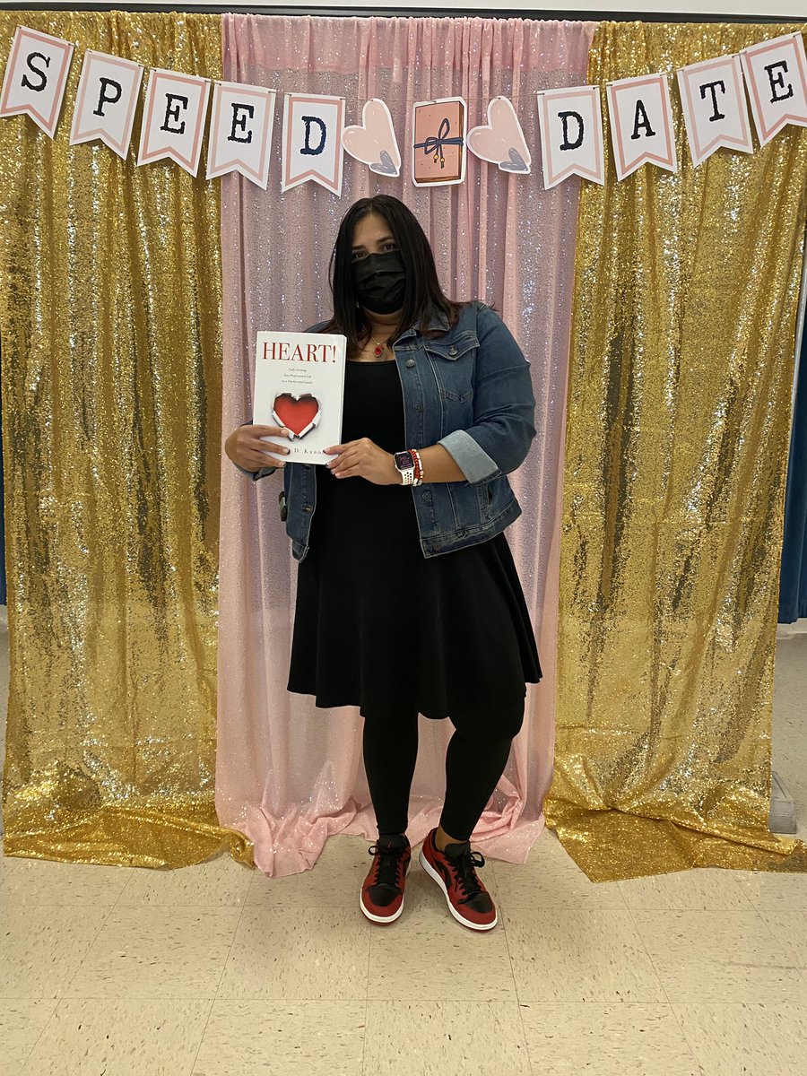 MsTrdla's tweet image. I met my match during our @FieldsFalcons book date. Heart! shows us we all must have passion and purpose. #FieldsBookDate #ReadLearnGrow #FieldsInspires