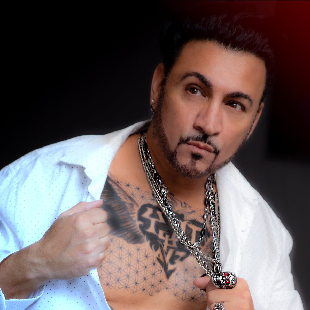 JoeyBangRestivo's tweet photo. New Profile Pic!

#tattoo #CelebrateLife #happy #oneLove #newmusic https://t.co/wdNpcPc2wQ