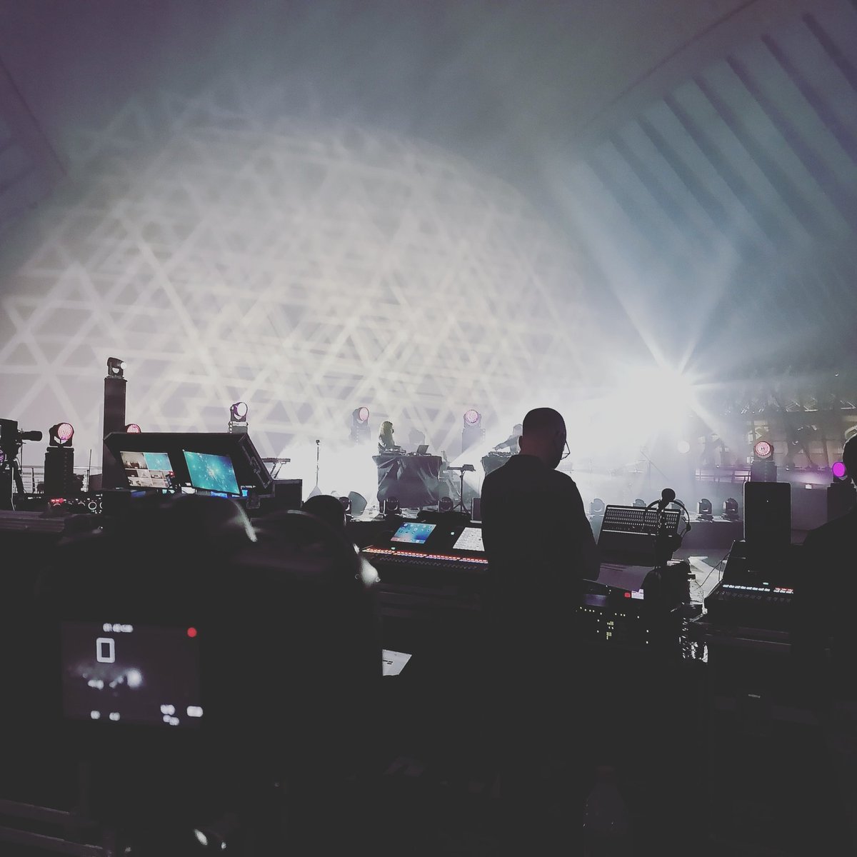 Kinofilmsss's tweet photo. Hoy grabación de backstage 🎶🎧🎹🎸✨ https://t.co/bwm7ALvx6p