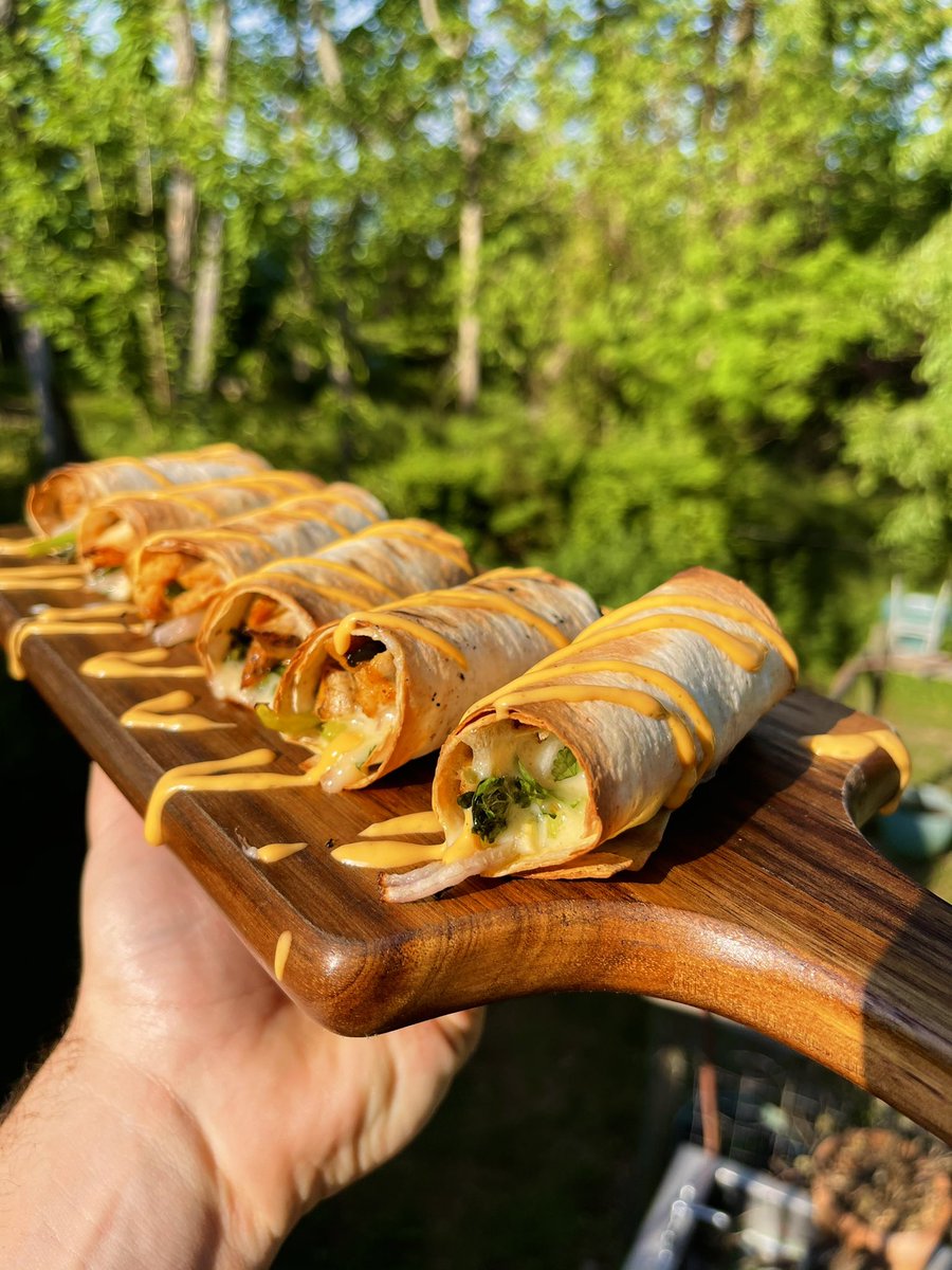G rilled Chili-Lime Chicken Taquitos with @cutdacarb. 
Split a cutdacarb sheet into 3 and roll your chicken with shallots, cubanelle peppers, ghost pepper Monterey Jack, and cilantro.