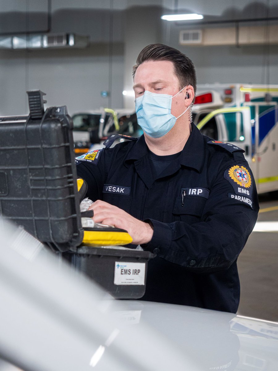 EHS_Alberta's tweet photo. Happy Paramedic Services Week from our #YEG, Northwest EMS Station.
#FacesOfTheFrontline #ParamedicServicesWeek #yourEMS https://t.co/BJkOsIQkIk