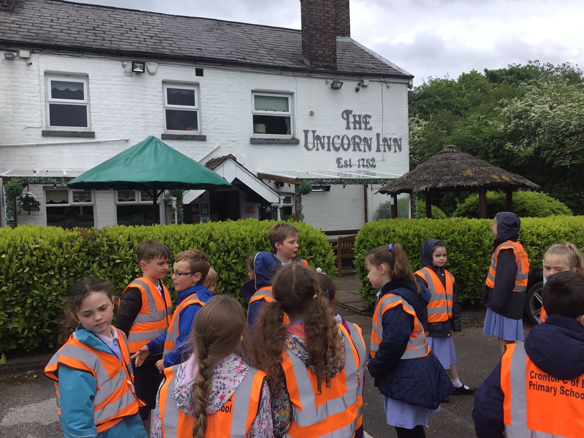 crontony3's tweet photo. Year 3 enjoyed their walk around Cronton village this afternoon to look at some of the historical landmarks. https://t.co/kdTiMIMedP