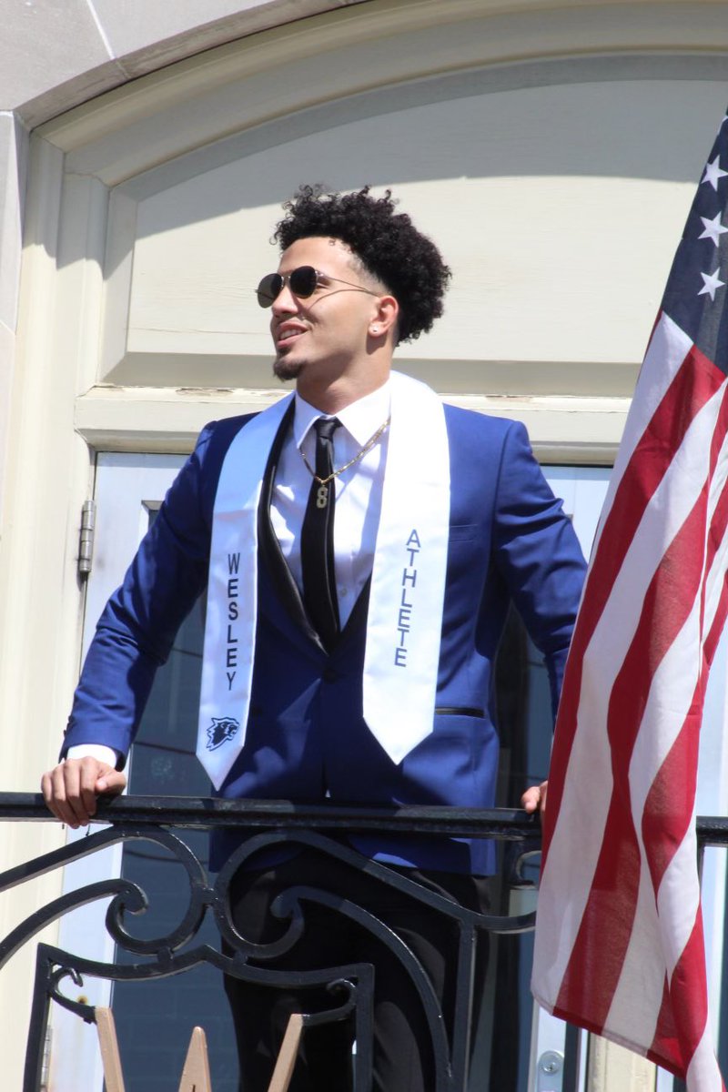 Showtime___8's tweet image. Never posted on here but.. #FirstGenGraduate such a blessing 🙏🏽🙏🏽