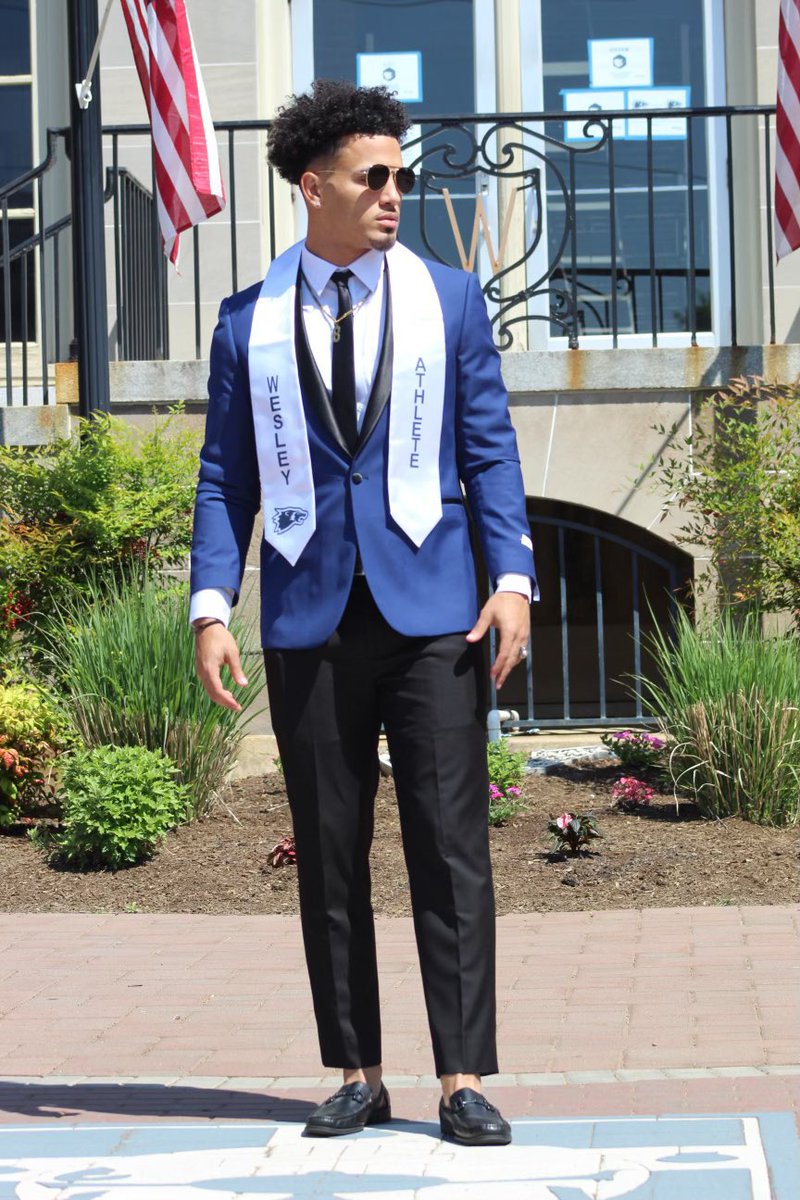 Showtime___8's tweet image. Never posted on here but.. #FirstGenGraduate such a blessing 🙏🏽🙏🏽