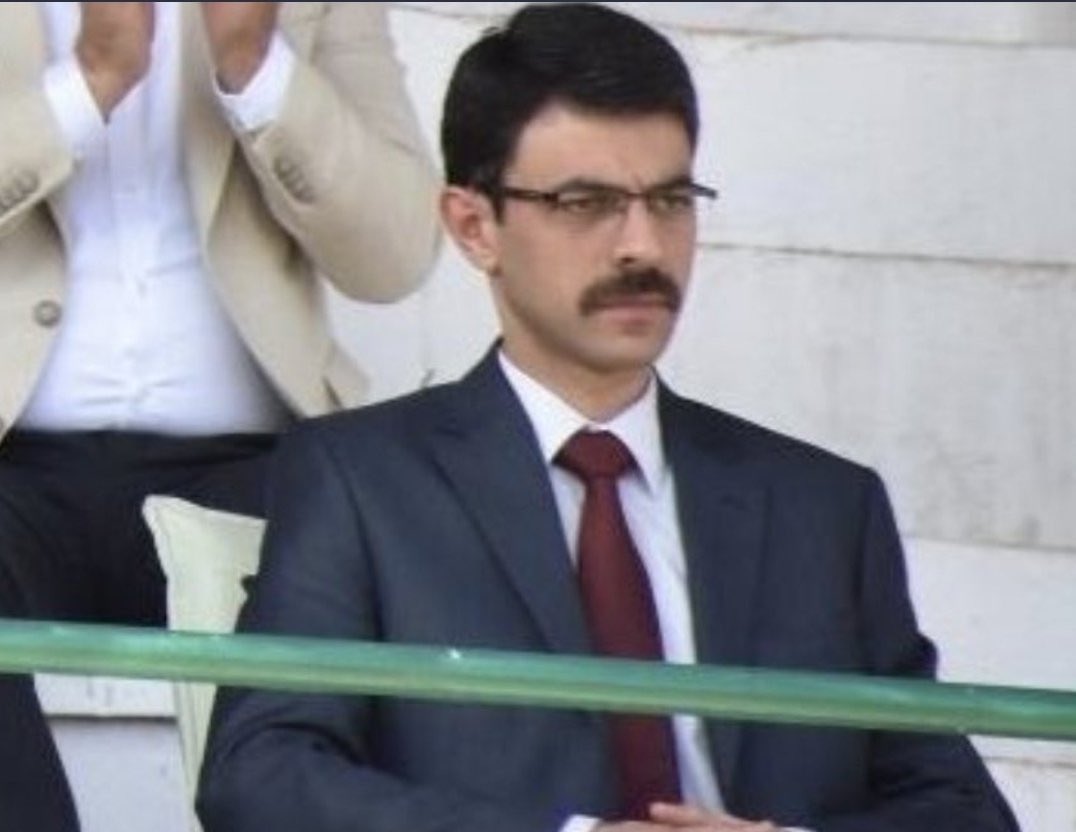 cesuryurek065's tweet photo. Para için makam için susan değil konuşan işini yapan korkmayan savcılar lazım bize fotoğrafta gördüğünüz savcı gibi #bakansoylu https://t.co/eoelc0ioy8