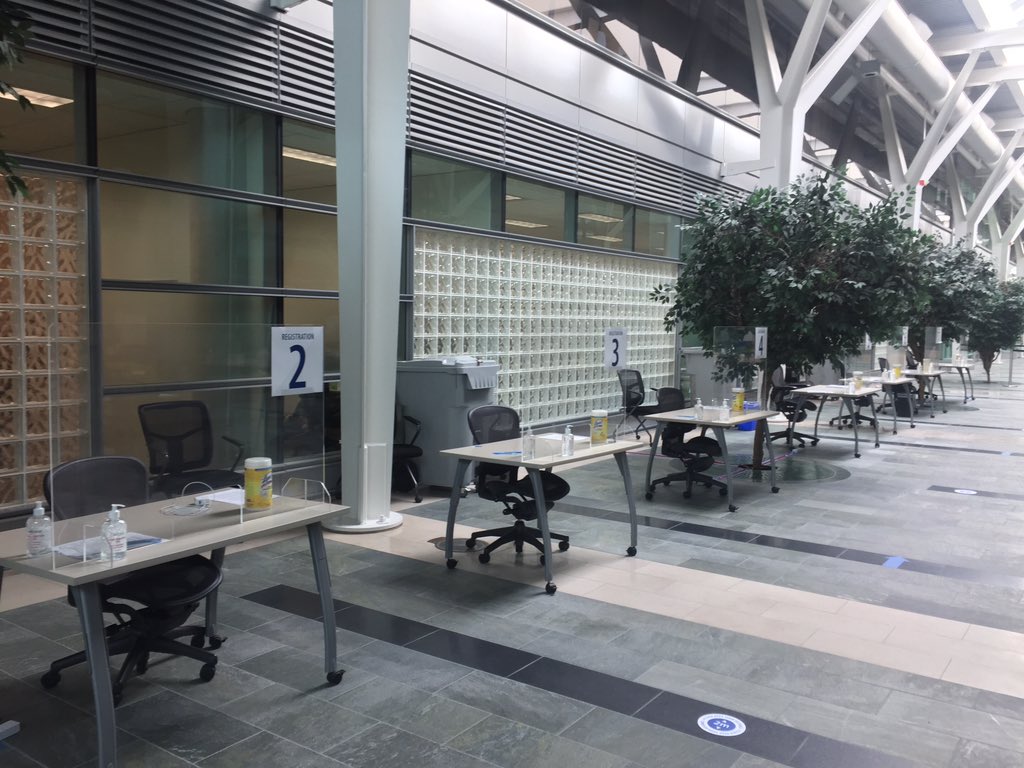 npi___'s tweet photo. Proudly volunteered at the @EllisDon  @ModernNiagara #FlynnGroup &amp; #COBT Vaccination Clinic today #LetsBeatCovid #GetYourShots https://t.co/huD7temWct