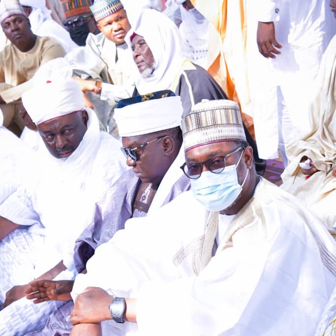 _SpringAgro's tweet photo. Our heartfelt condolence to His Royal Highness, Sarkin Sudan of Kontagora, the entire Kontagora Emirate and the Governor of @NigerStateNG @abusbello @GovNiger over the death of Prince Bashir Saidu Namaska (Sardaunan Sarkin Sudan). Allah ya jikan shi
#SecureNorth
#SecureNigerState https://t.co/xB2IVEuT0d