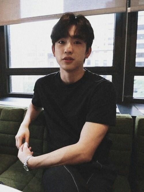 pjythinker's tweet image. thinking about this jinyoung