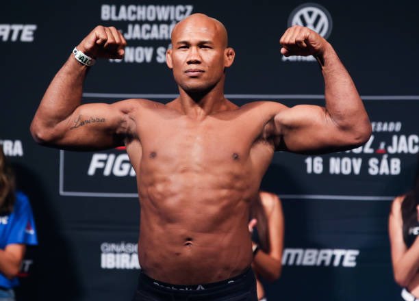 Ronaldo “Jacare” Souza is no longer under contract with the UFC and his loss to Andre Muniz at #UFC262 was his last fight with the promotion. Legend of our sport. 

Per, @marc_raimondi.