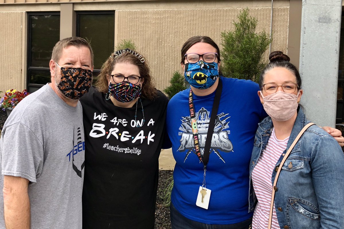 See you in August NEW 7th Graders! #teamvista #thebest #StrongerTogether @MakeItMath <a href="/xavierOTMS/">Amanda Xavier</a> <a href="/Mrs_H_Mills/">Heather Mills</a> <a href="/OTMSTigerPride/">Oregon Trail Middle School</a>