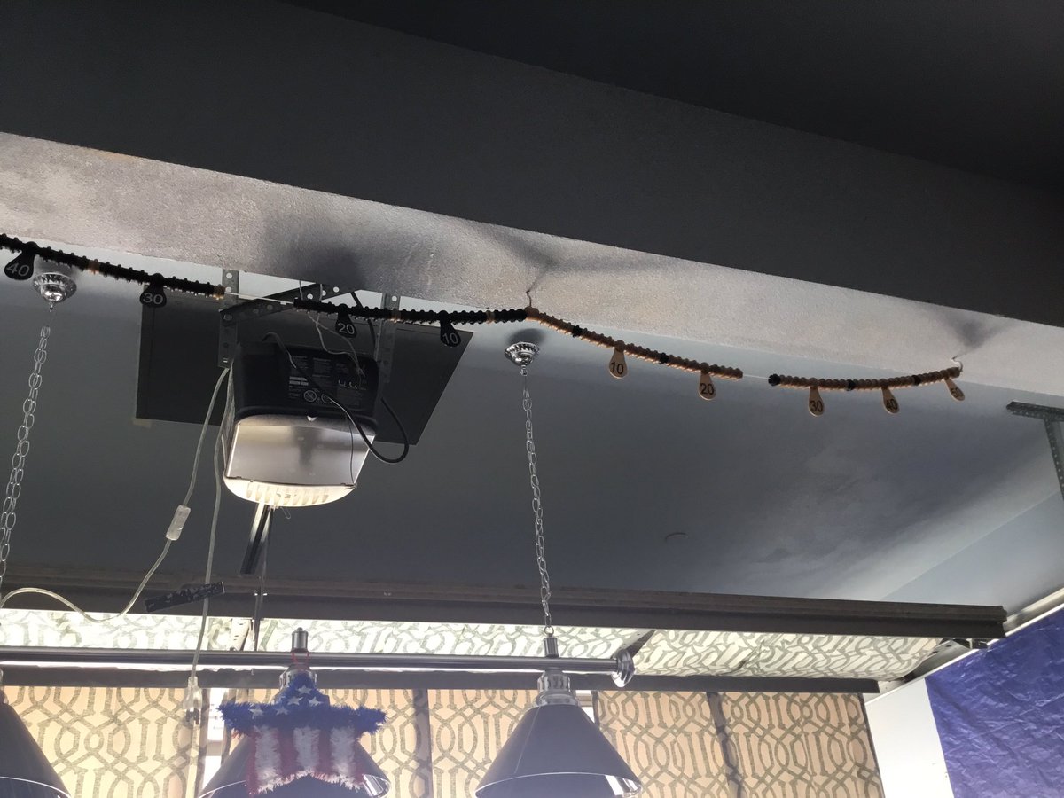 Cassc9241's tweet image. When you have your brother trying to beat you in pool #needlessons #pooltime