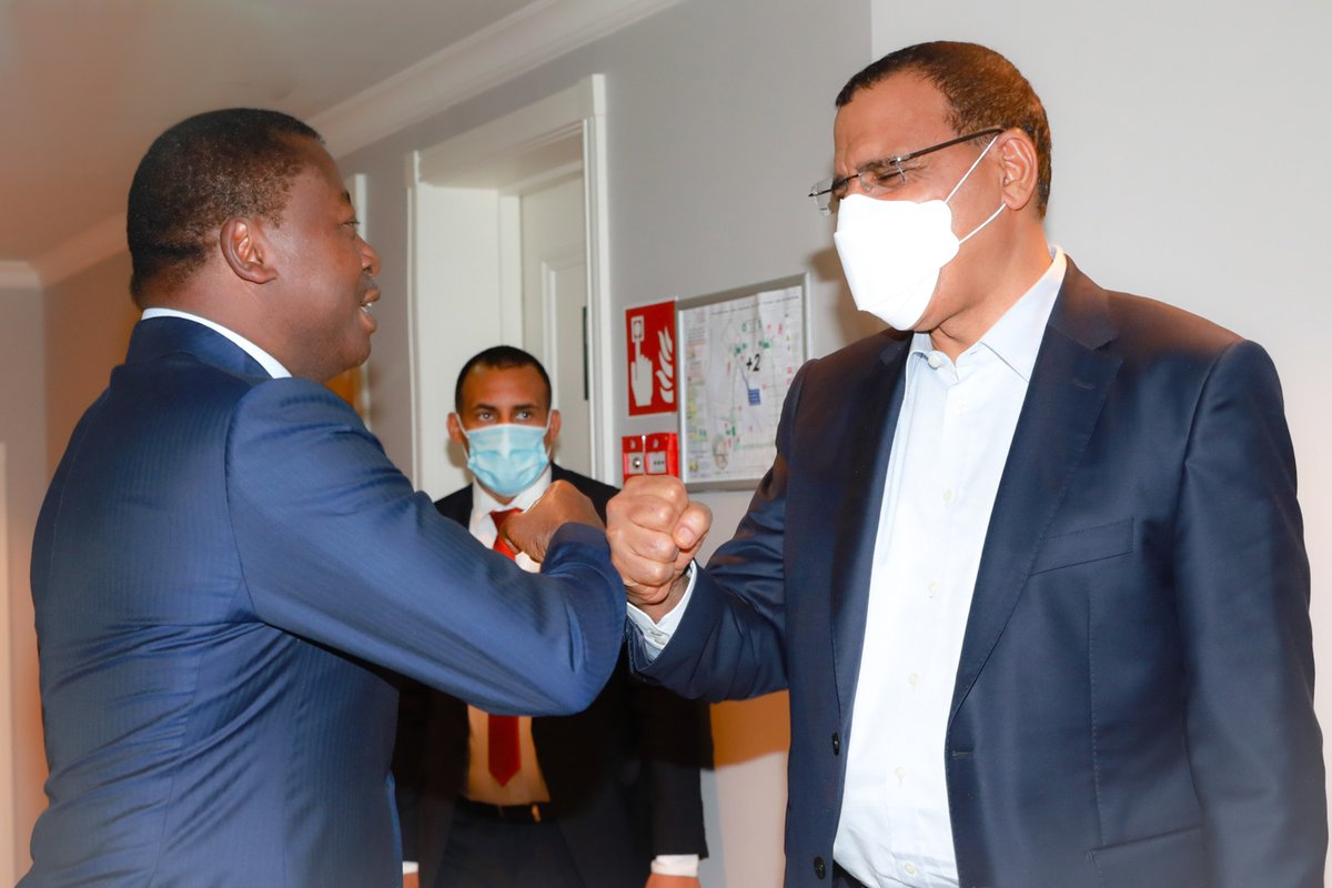 PresidenceNiger's tweet photo. Le Président de la République, Chef de l'État, SE @mohamedbazoum, a reçu jeudi 20 Mai 2021, en début de soirée à Bruxelles, SE @FEGnassingbe Président de la République du Togo.

Les excellentes relations entre nos deux Nations étaient au cœur de leurs échanges.

@PresidenceTg https://t.co/jm7FmDmAyZ