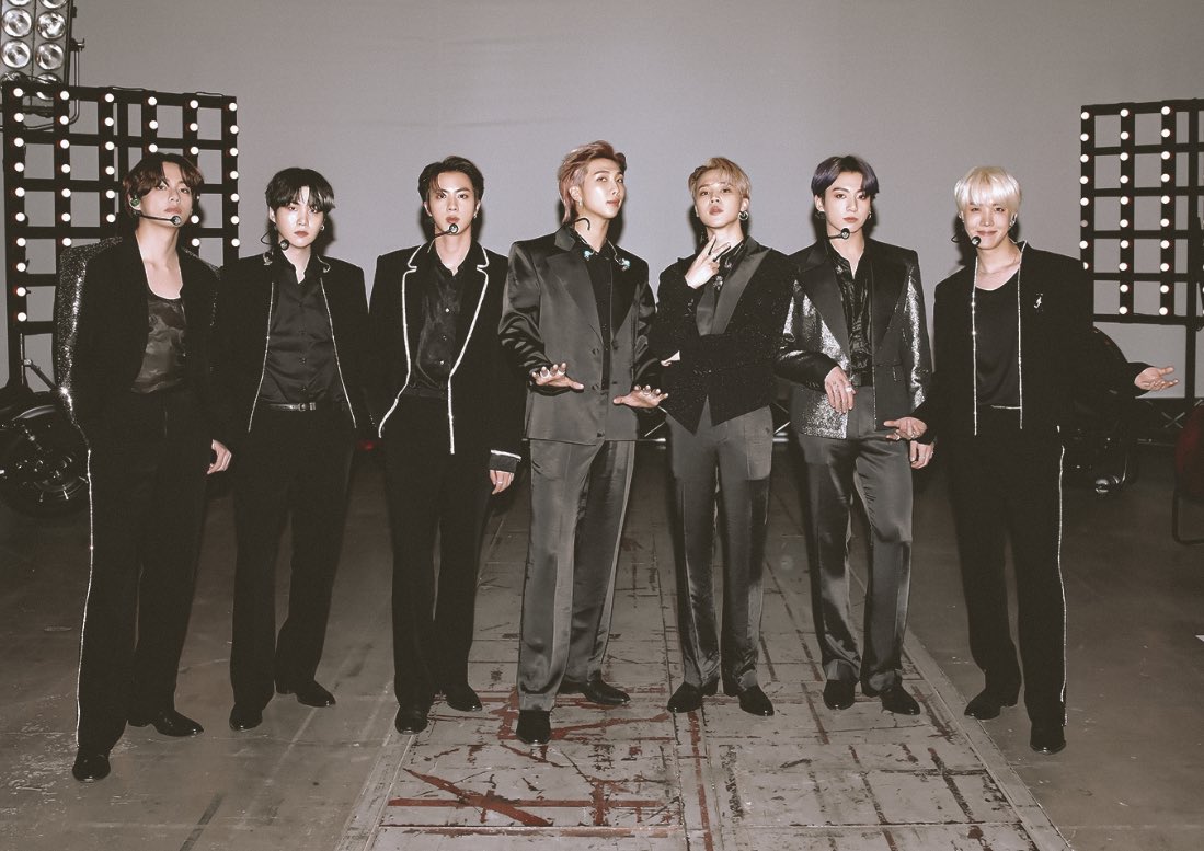 agustdfms's tweet photo. the kings are coming https://t.co/vZGYrZkYCz