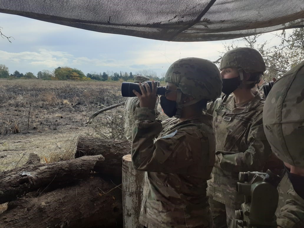 liceopaz's tweet photo. Dentro del Plan Curricular 2021 y como una actividad de Instrucción Militar a los Cadetes de la burbuja correspondiente, se desarrolló el Cursillo de Observador Adelantado, en el que participaron los cadetes del Curso de Vto año.
https://t.co/c7KFIxdAMu https://t.co/eV9ynR4eOi