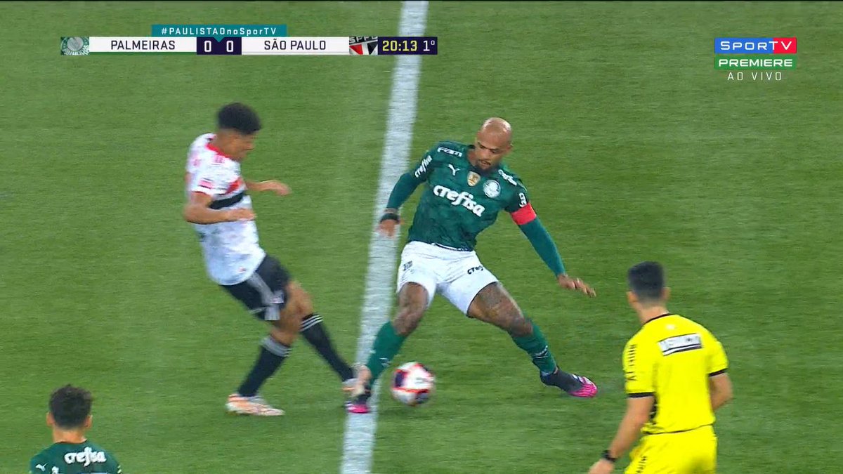 QGAlviverde's tweet photo. Imagina se o juiz deu falta?
Claro que não. 

 Começou o assalto Allianz Parque https://t.co/weK5MMBVQA