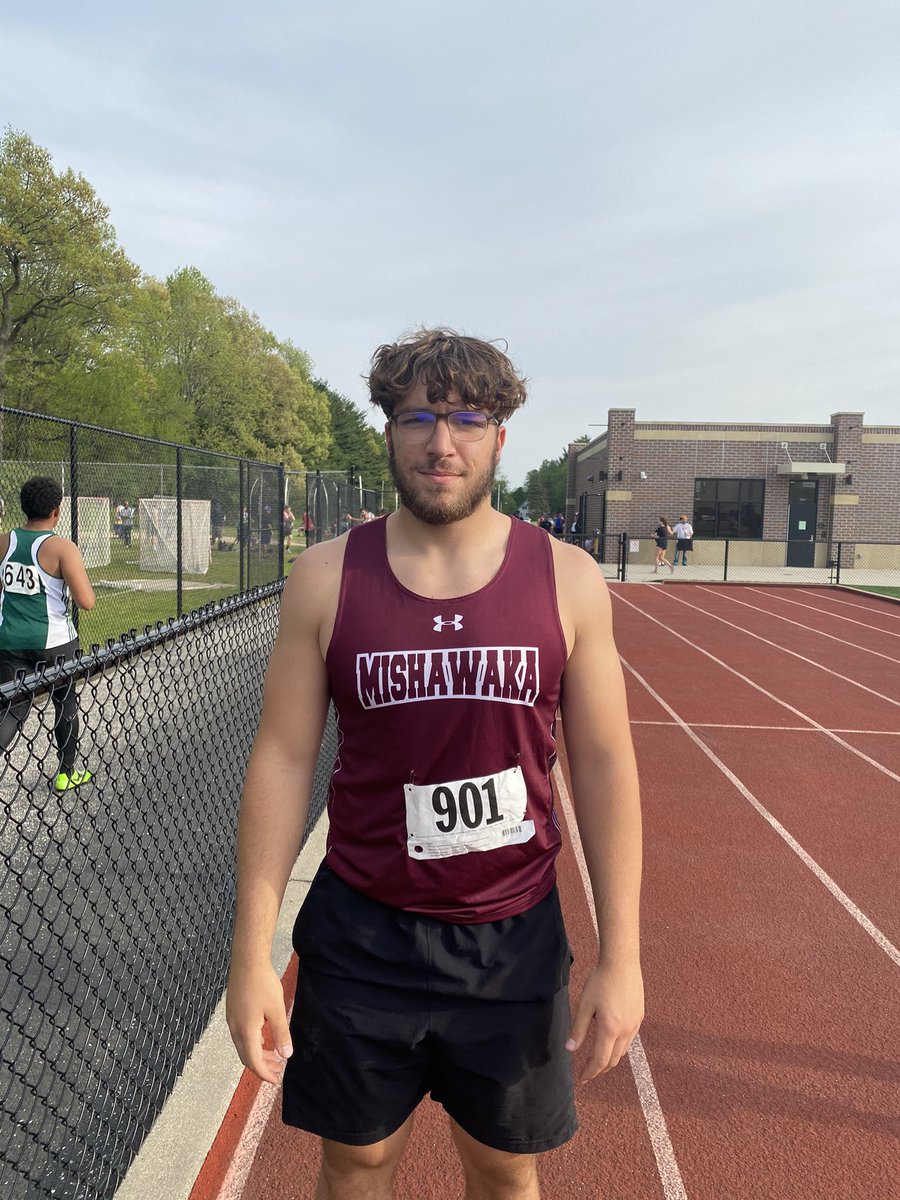 Beau Brown REGIONAL QUALIFIER!

3rd place in discus! 141ft

<a href="/Beau_Brown34/">Beau Brown</a>