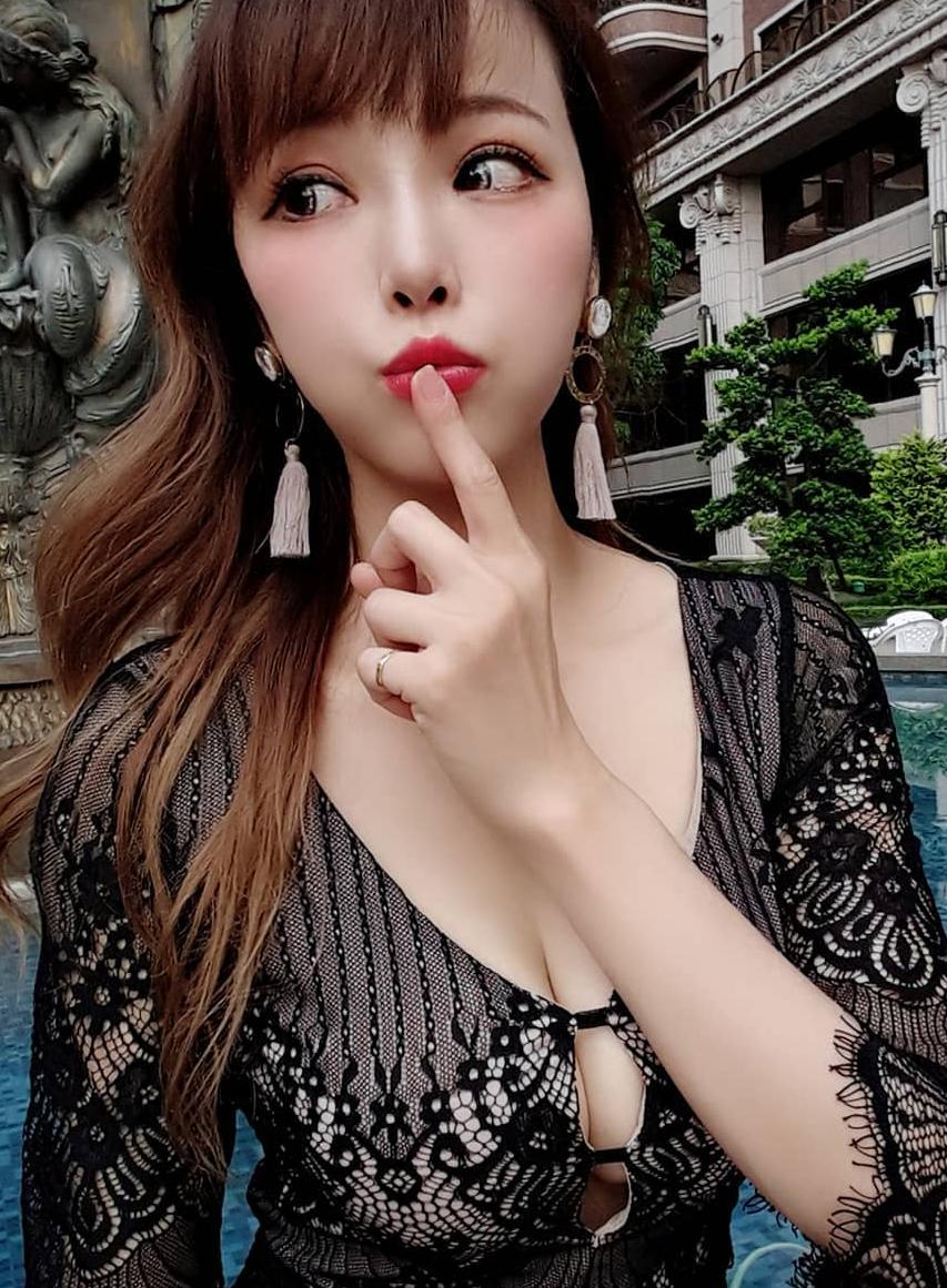 Nov22991's tweet image. ブリーチしてからのカラーしてきまちた