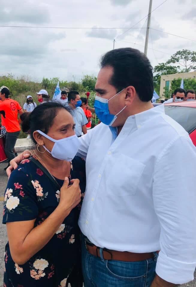 JesusCVidal's tweet photo. Visitando a mis amigas y amigos de #Tixcacalcupul esta linda tarde. Gracias por el cálido recibimiento. #RegresarAlDistrito #CercaDeTi #PrimerDistrito https://t.co/tuKiyNC36i