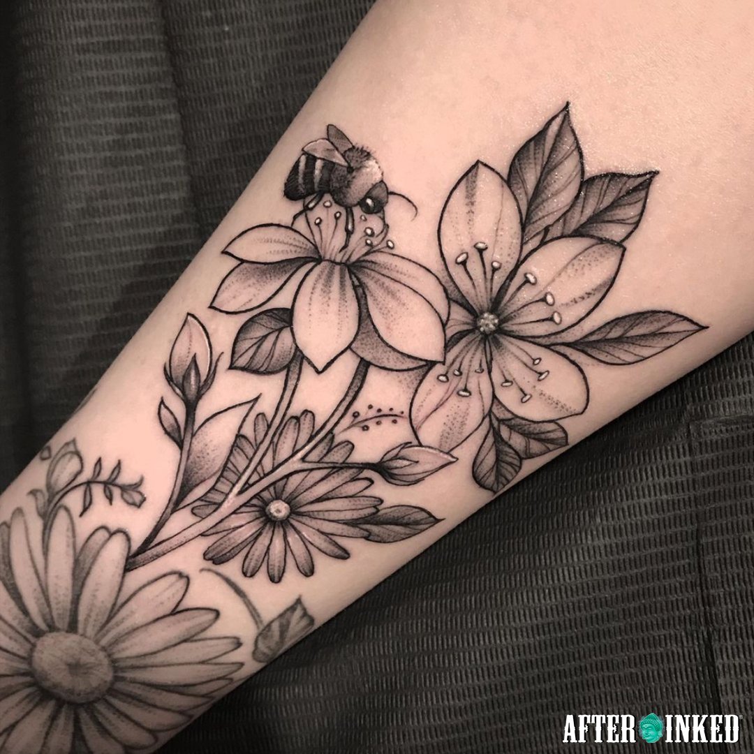 AfterInked's tweet photo. World Bee Day, we create awareness about the importance of these beautiful pollinating insects. #WorldBeeDay #BeeDay #Bee #Bumblebee #afterinked #proudusers #formulatedforperfection #afterinkedeveryday #tattooaftercare #inkseal #npj #vegan #domcalitattoo #algorithmtattoo https://t.co/5070GBDNN1