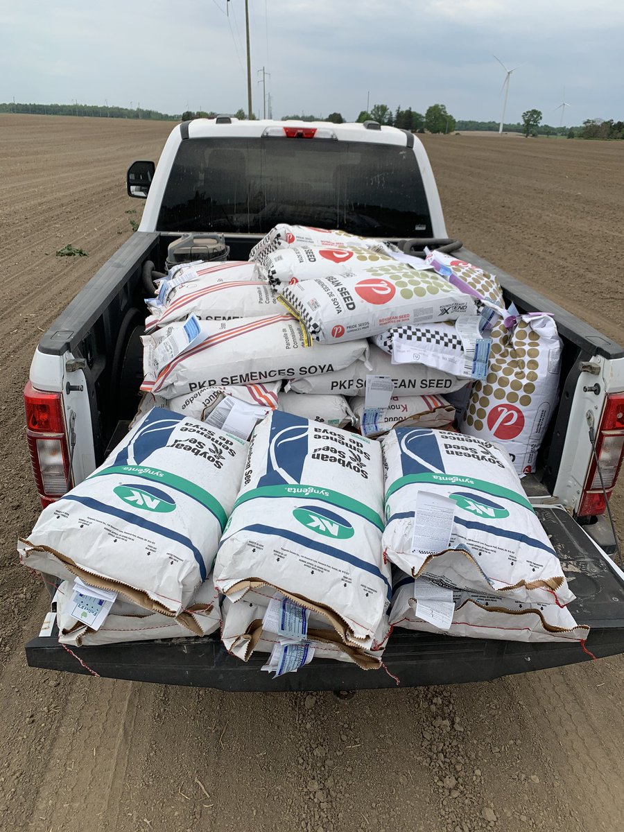 Plot day <a href="/ParrishHeimbeck/">Parrish & Heimbecker, Ltd</a> #kerwood !   Couldn’t have done it without everyone’s help! Special thanks to <a href="/delta_demo/">DeltaDemoTeam</a> and <a href="/shawnbrenneman/">Shawn Brenneman</a> @CorinnesAg for coming out. 
Can’t wait to see everything out of the ground! 
#NK #Syngenta #PRIDE #BREVANT