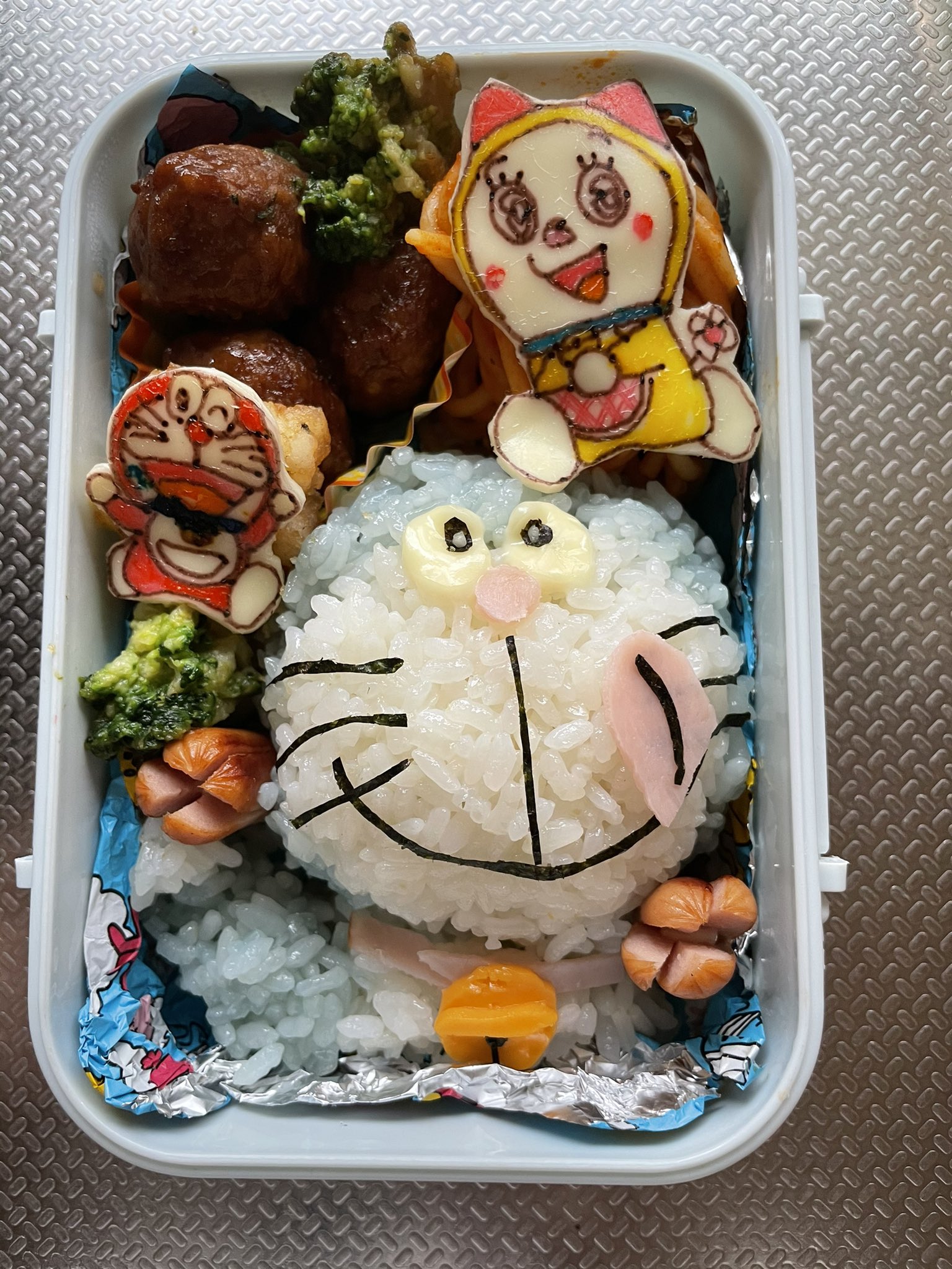 Reina 息子と娘のお弁当 約2時間かかりましたww ドラえもん弁当 ドラえもん ドラミちゃん弁当 ドラミちゃん チビドラ弁当 チビドラ キャラ弁 キャラクター弁当 保育園弁当会 オブラート弁当 4歳弁当 11ヶ月弁当 T Co G6q8cbvr0w