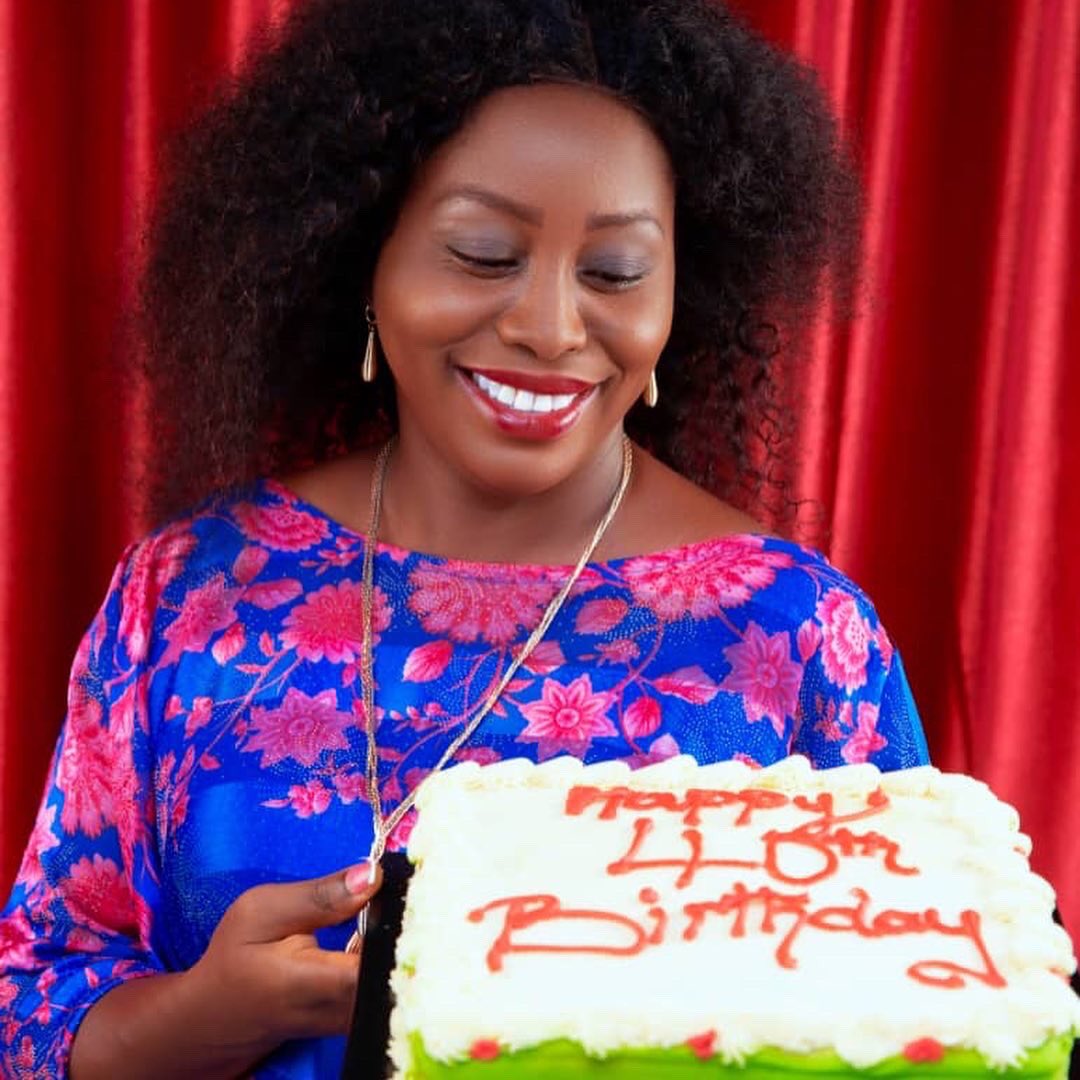 ope_abegunde's tweet photo. Celebrating my twin sis &amp; bro at 40. 
Live longer &amp; bigger. https://t.co/p4DLJJjRtv