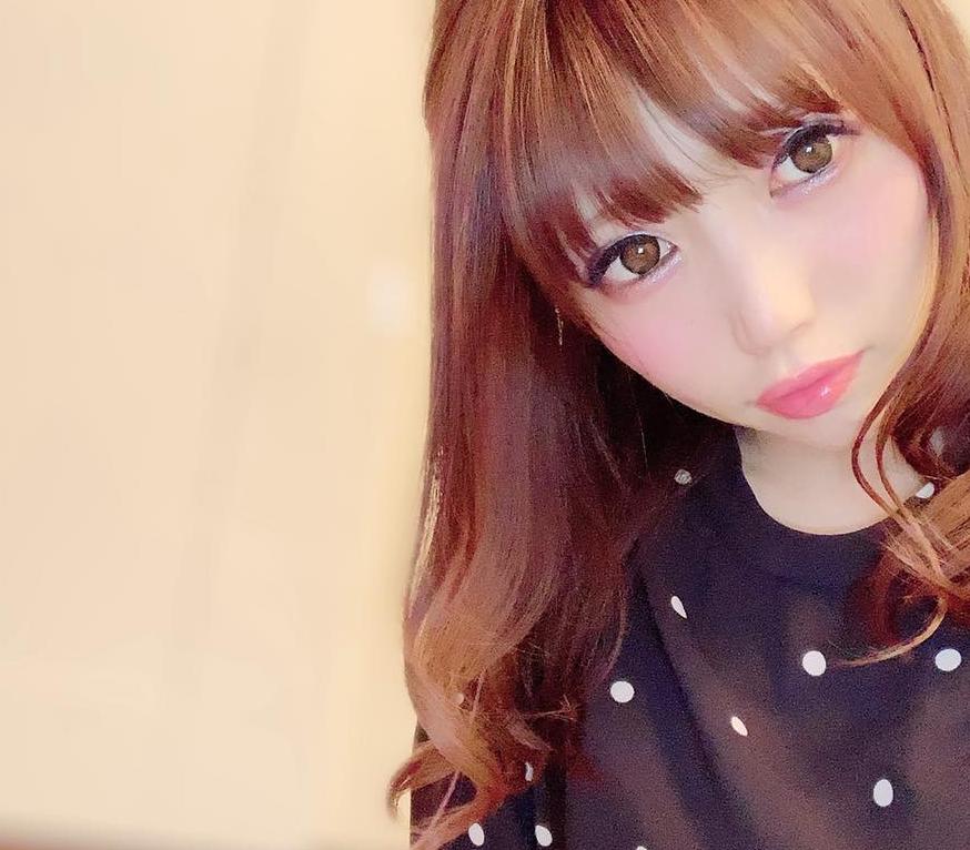 Caar12682's tweet image. 久々前髪分けてみるシースルーバンクやってみたい欲