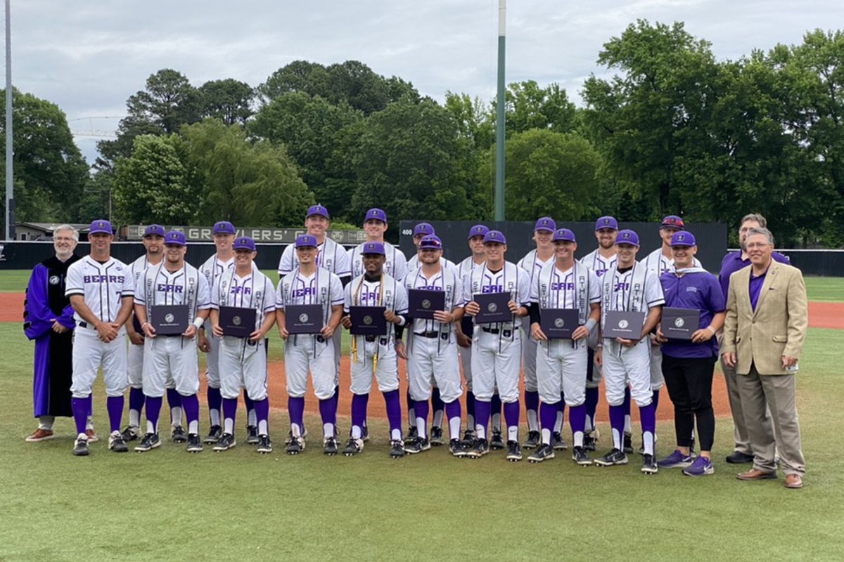 UCABearBaseball's tweet photo. How about 18!!! baseball graduates, including several master's degrees! Way to go guys! #BearClawsUp https://t.co/TCJlXNgHSH